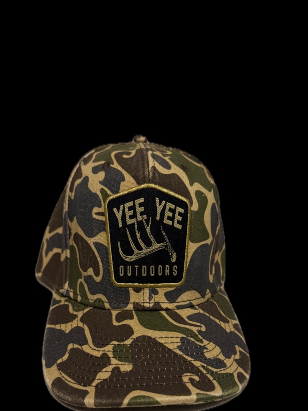 YeeYee Camo Shed Hat - Like New